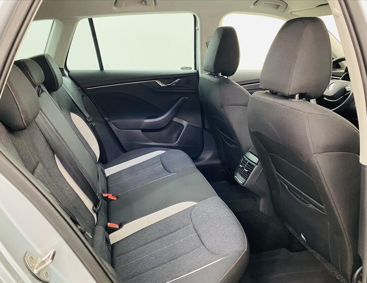 Škoda Kamiq Hatchback 999,0 85 kw