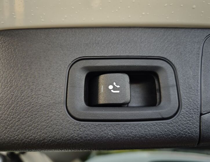 Mercedes-Benz EQB 23