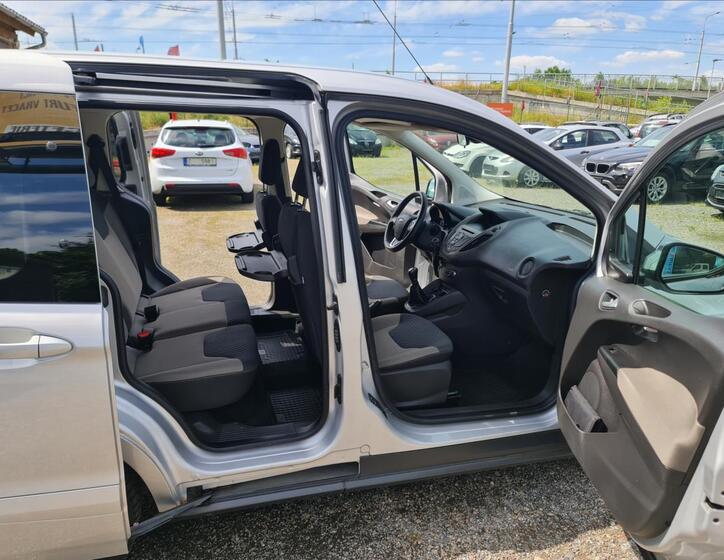 Ford Tourneo Courier 14