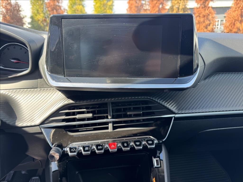 Peugeot 208 Hatchback 1,2 l 55 kw