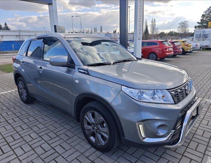 Suzuki Vitara SUV / Terénní 998,0 82 kw