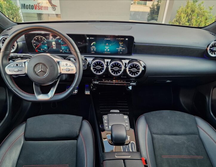 Mercedes-Benz Třídy A Hatchback 1,3 l 100 kw