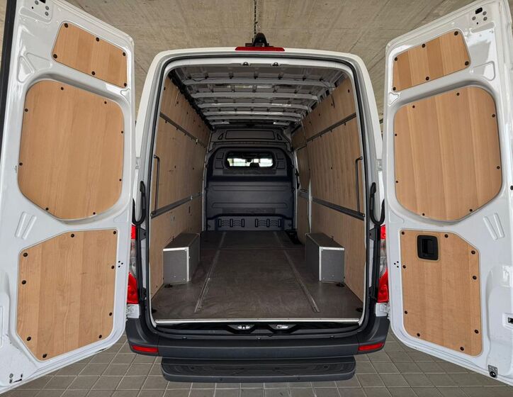 Mercedes-Benz Sprinter 17