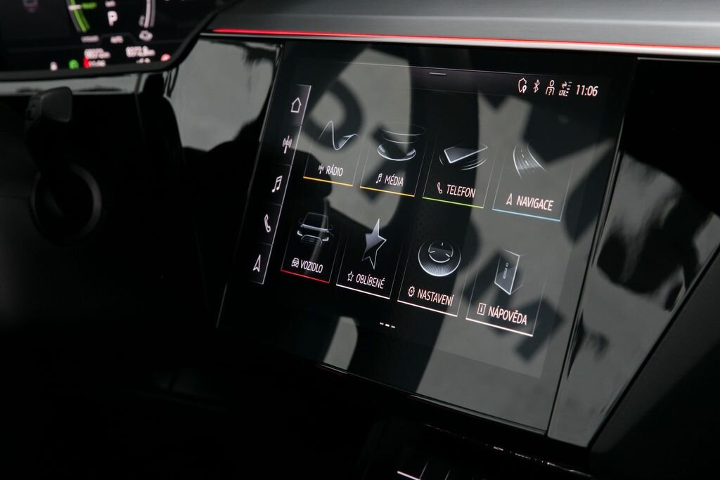 Audi e-tron SUV 0,0 300 kw