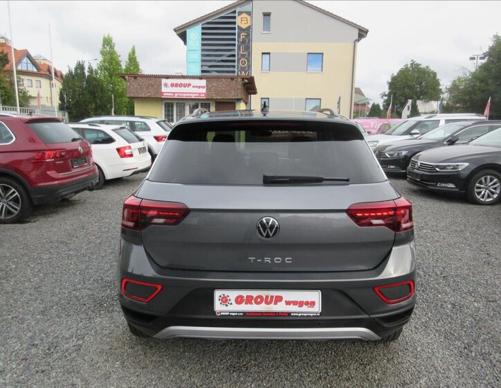 Volkswagen T-Roc SUV / Terénní 2,0 l 110 kw