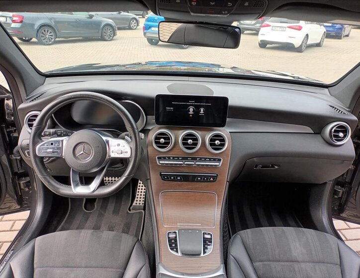 Mercedes-Benz GLC SUV 2,0 l 180 kw