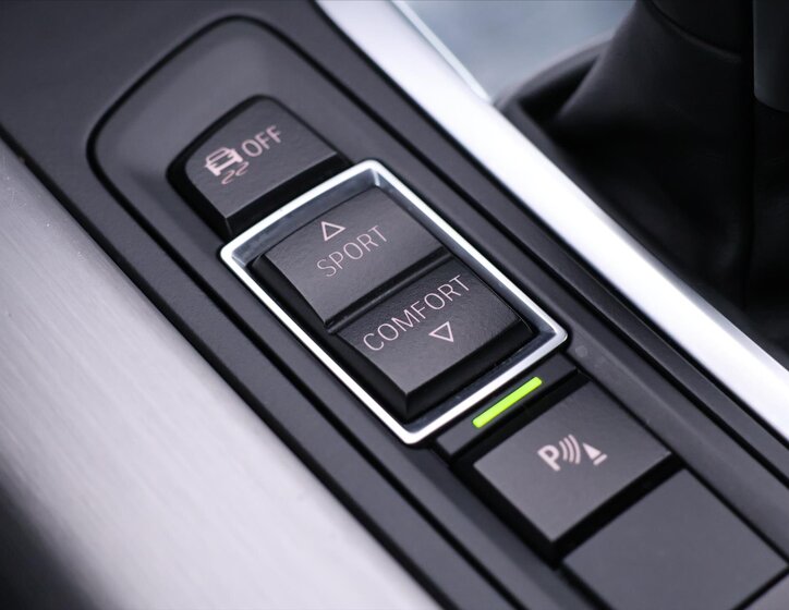 BMW X5 SUV / Terénní 3,0 l 230 kw