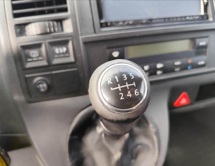 Volkswagen Caravelle Ostatní 2,5 l 96 kw