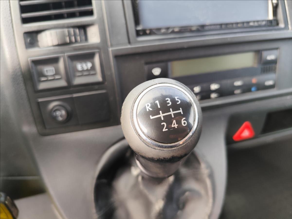 Volkswagen Caravelle Ostatní 2,5 l 96 kw