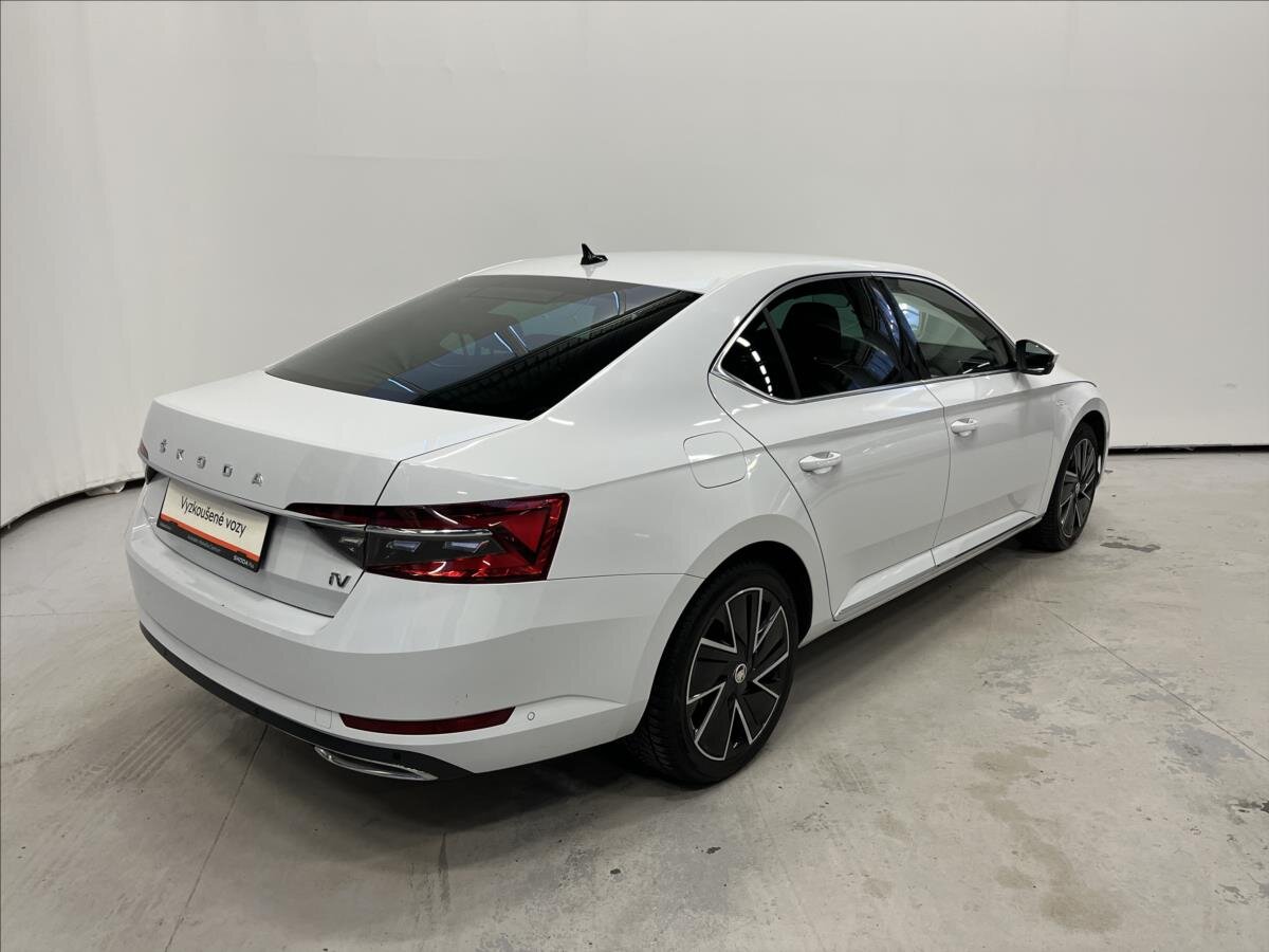 Škoda Superb Liftback 1,4 l 160 kw