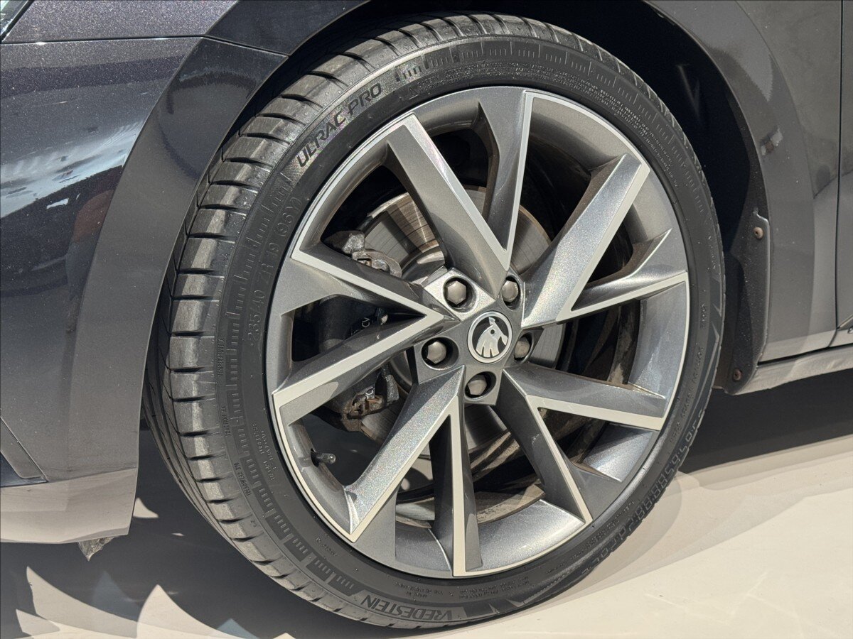 Škoda Superb Kombi 2,0 l 140 kw