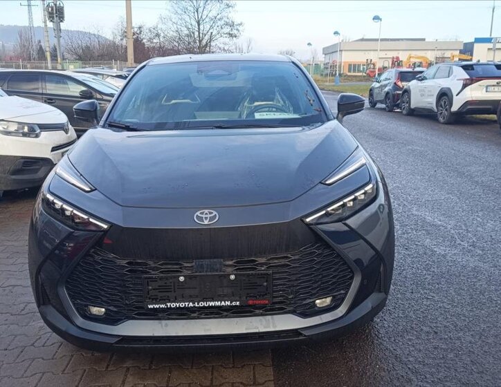 Toyota C-HR 3