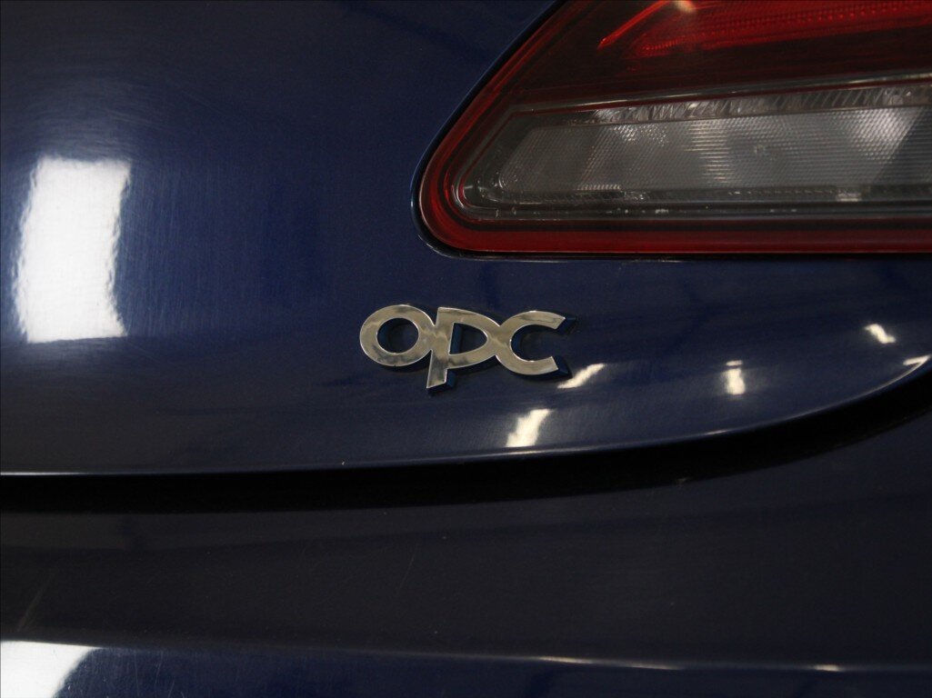 Opel Astra Hatchback 2,0 l 206 kw