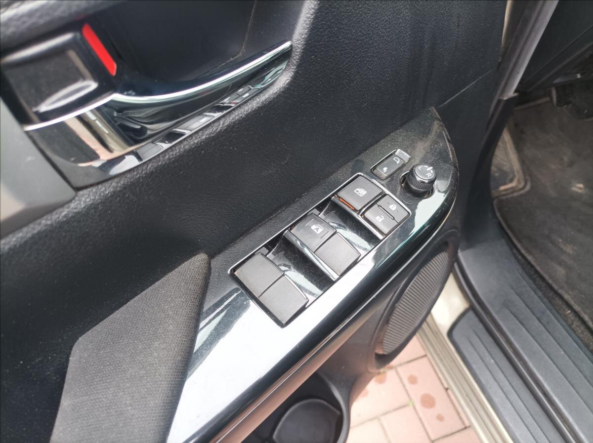 Toyota Hilux Pick-up 2,4 l 110 kw
