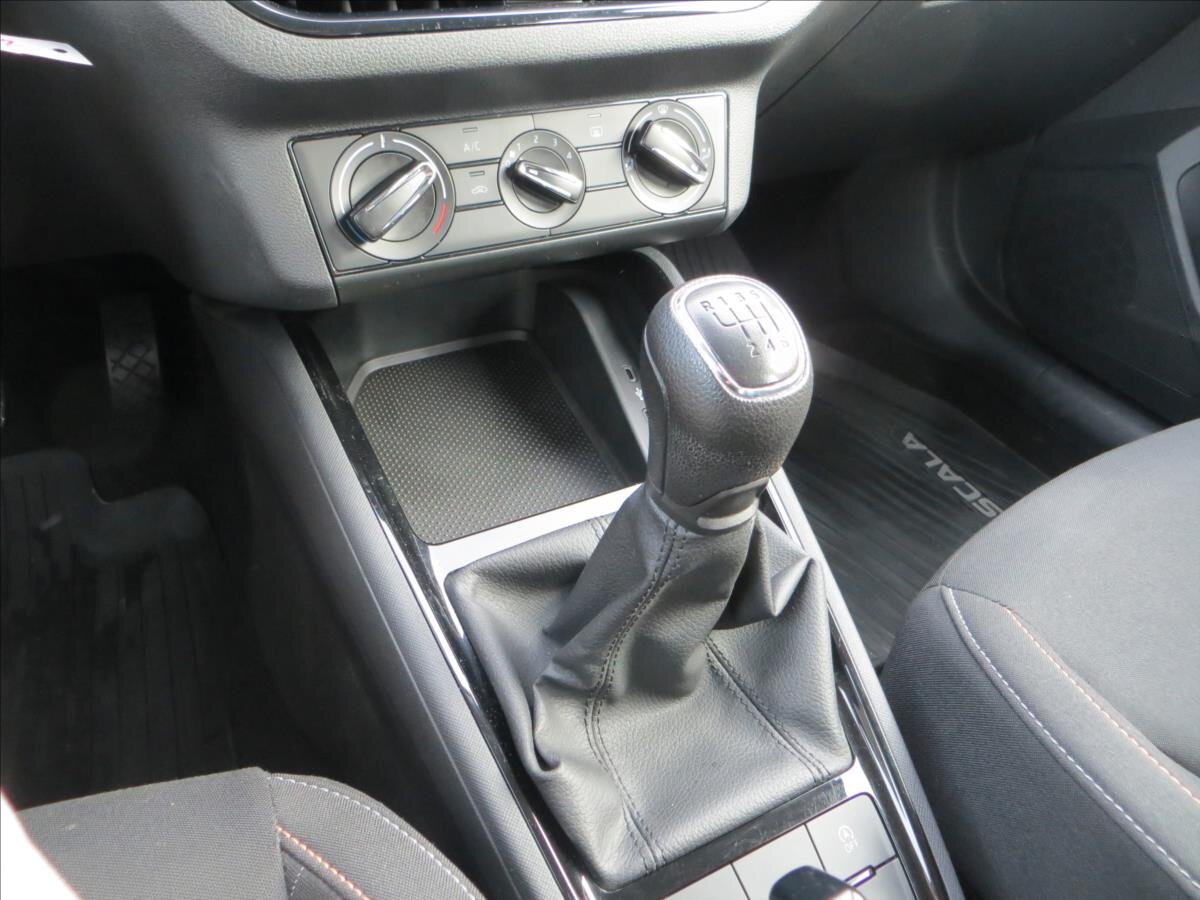 Škoda Scala Hatchback 1,5 l 110 kw