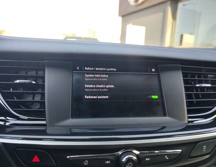 Opel Insignia Kombi 2,0 l 128 kw