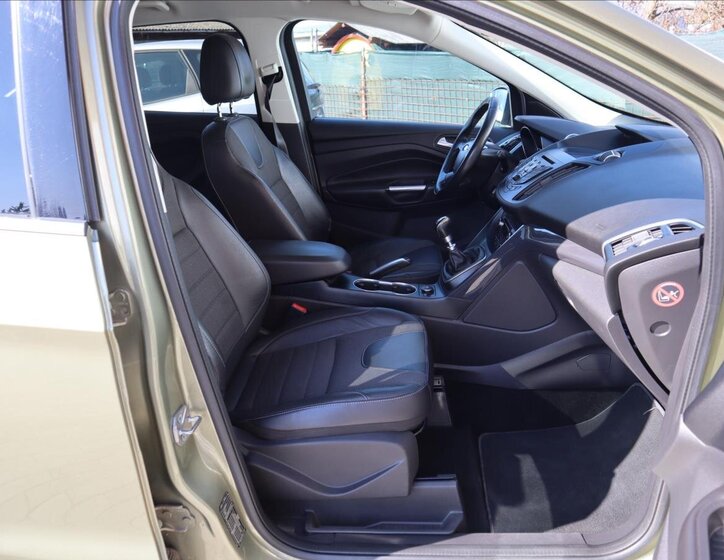 Ford Kuga SUV / Terénní 1,6 l 110 kw