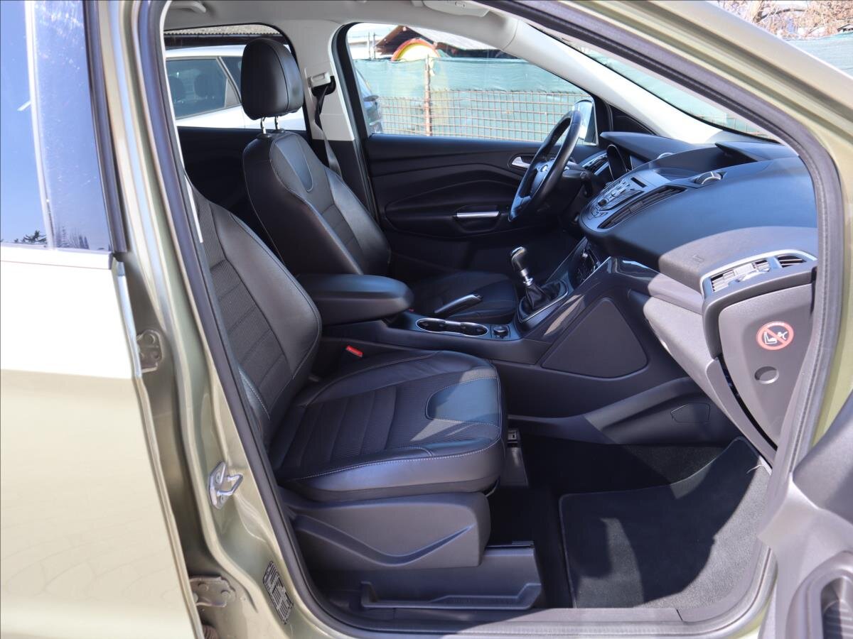 Ford Kuga SUV / Terénní 1,6 l 110 kw