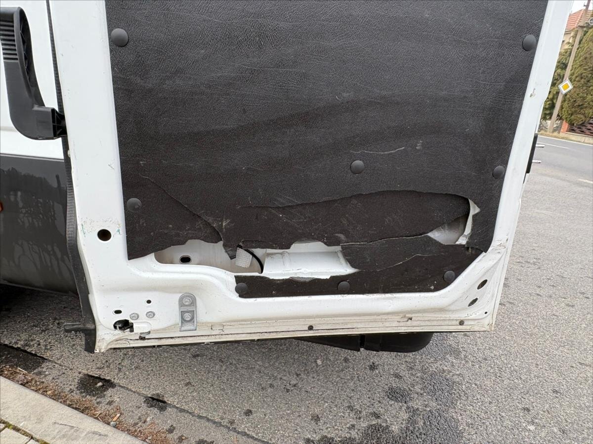 Iveco Daily Skříň 3,0 l 129 kw