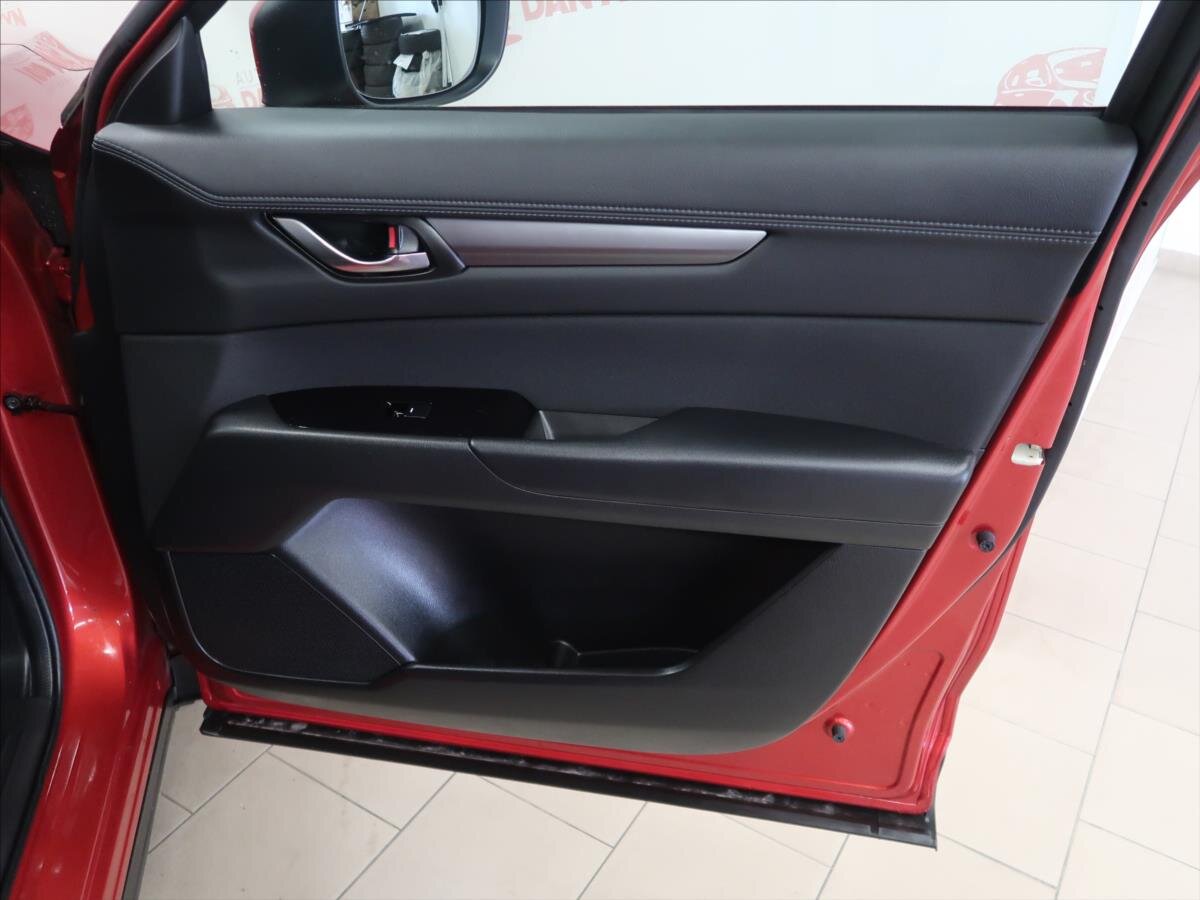 Mazda CX-5 SUV / Terénní 2,0 l 121 kw