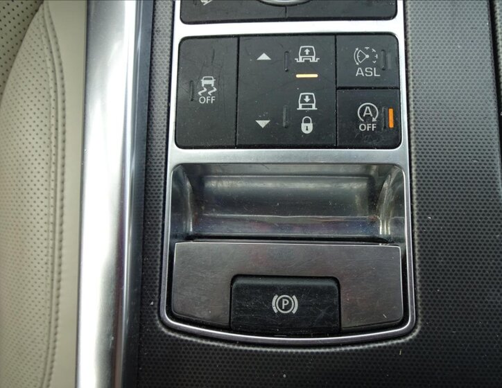 Land Rover Range Rover Sport SUV 3,0 l 190 kw