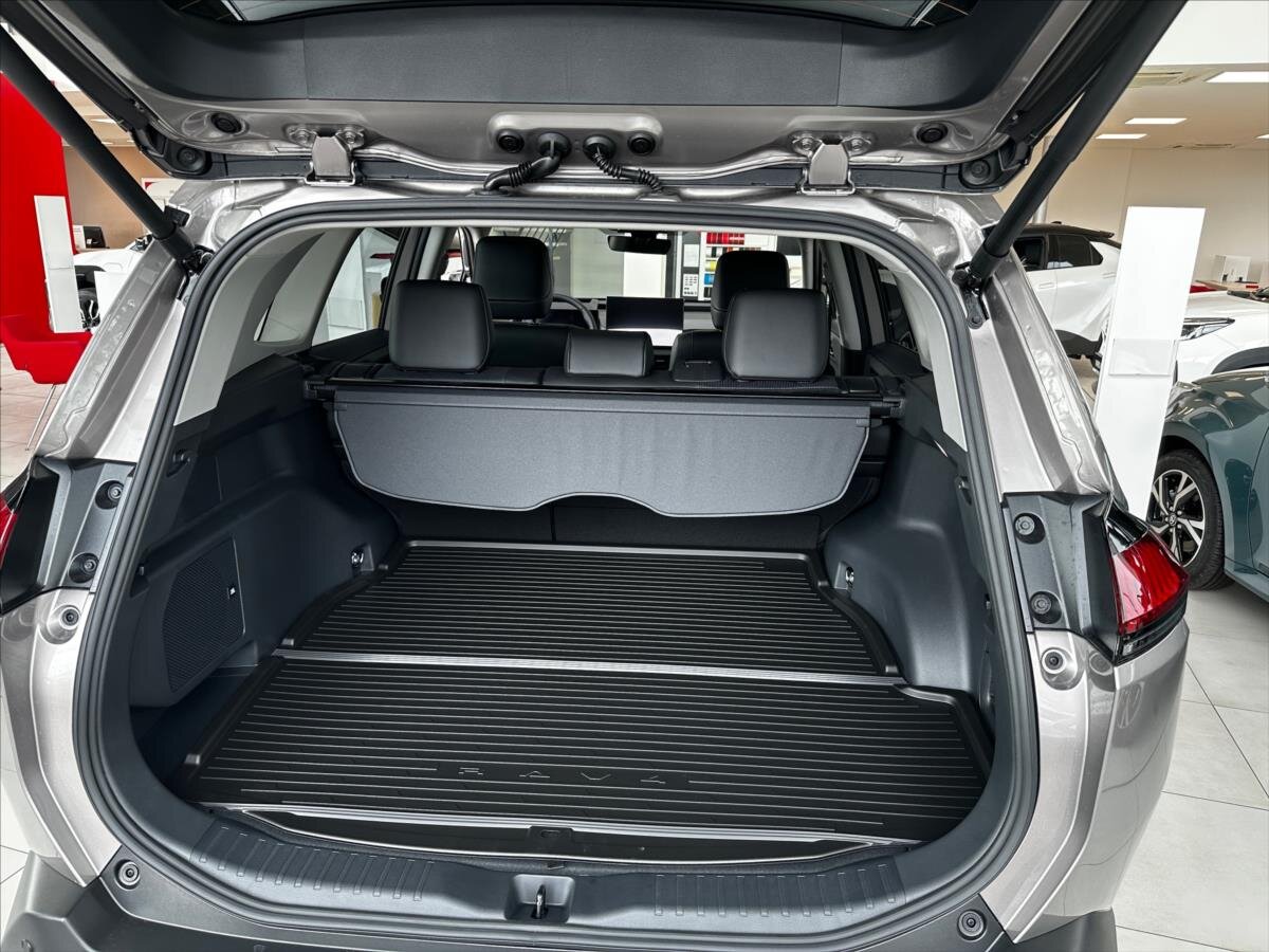 Toyota RAV4 SUV / Terénní 0,0 105 kw