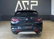 Alfa Romeo Stelvio 9