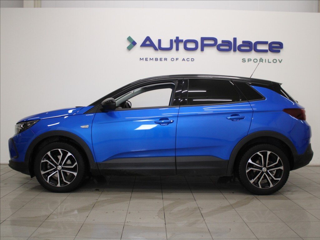 Opel Grandland SUV 1,2 l 96 kw