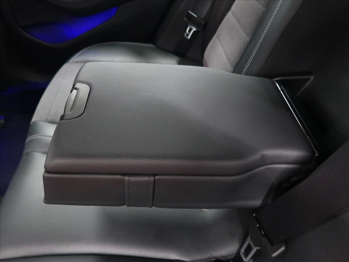 Mercedes-Benz Třídy E Kombi 2,0 l 135 kw