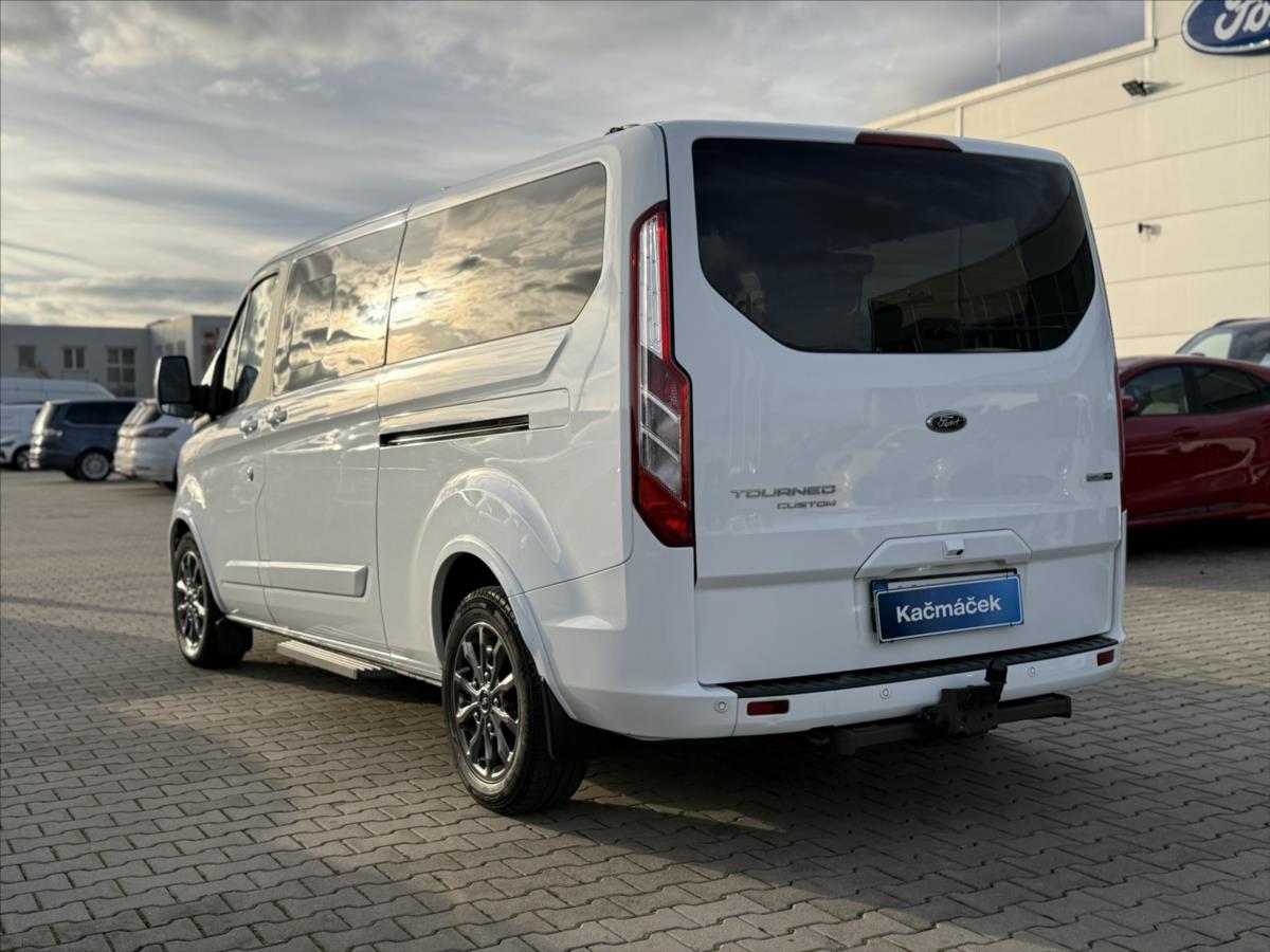 Ford Tourneo Custom