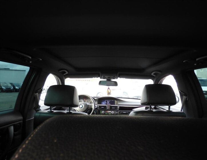 BMW Řada 3 Kombi 3,0 l 180 kw