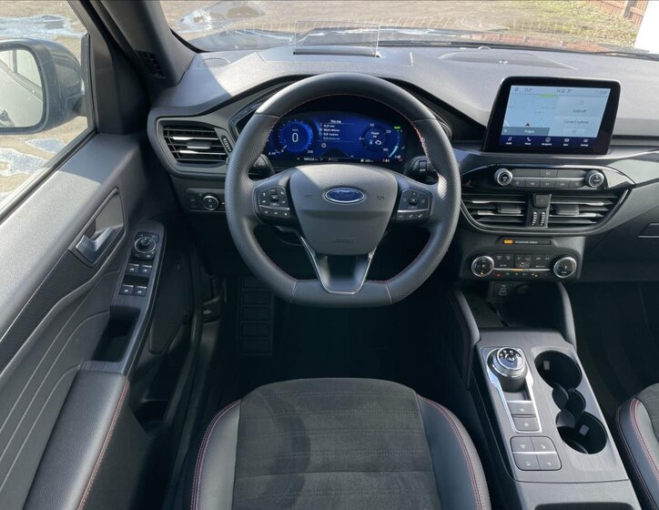 Ford Kuga SUV / Terénní 2,5 l 112 kw