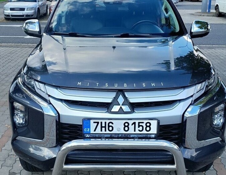 Mitsubishi L200 2