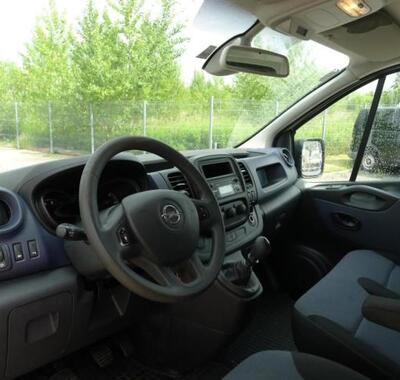 Opel Vivaro 9