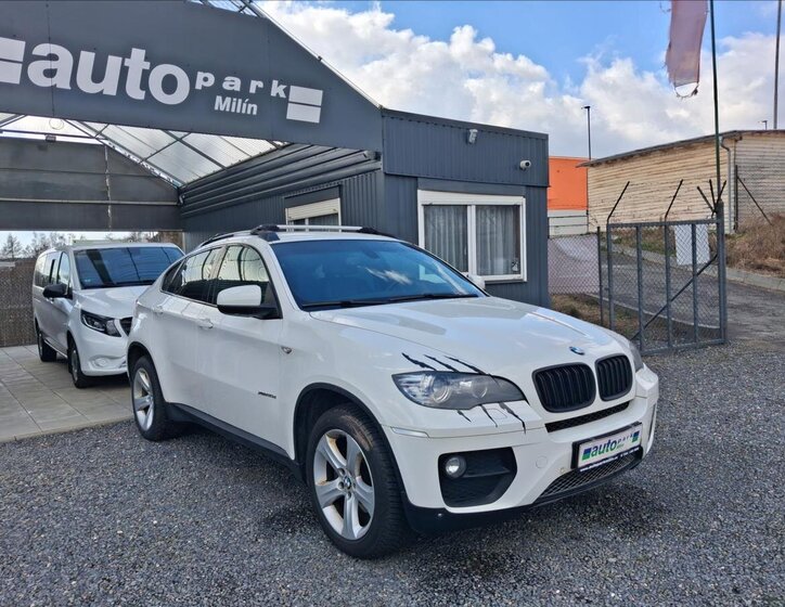 BMW X6 Kombi 3,0 l 180 kw