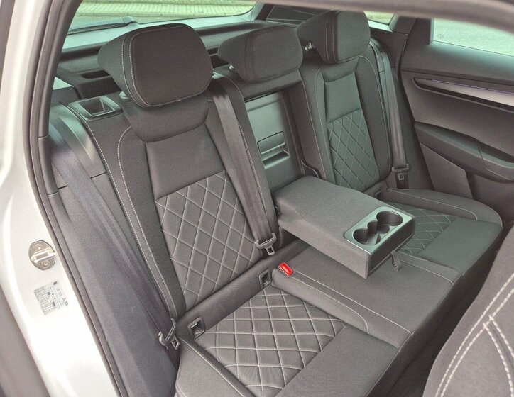 Škoda Karoq SUV / Terénní 1,5 l 110 kw