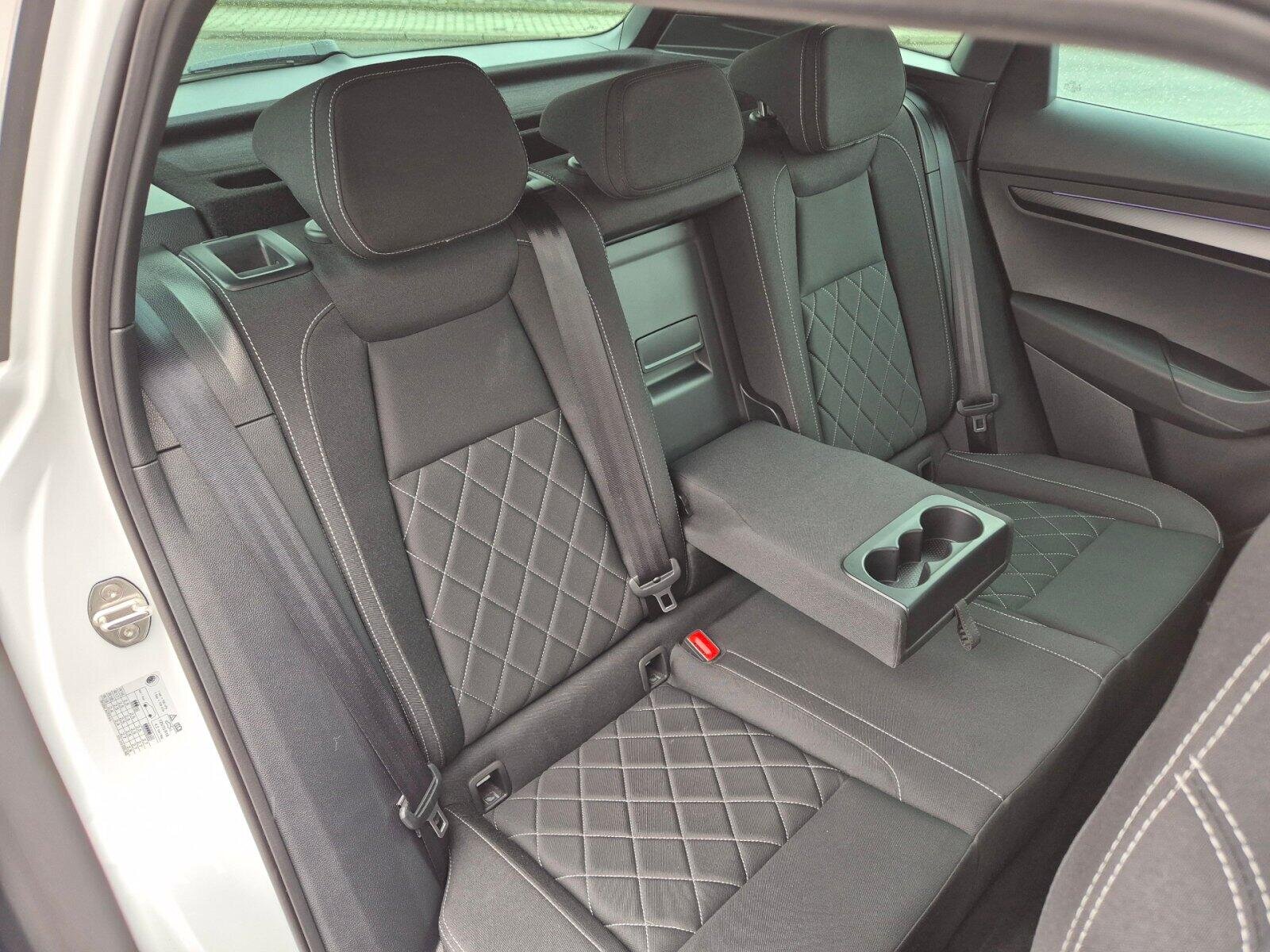 Škoda Karoq SUV / Terénní 1,5 l 110 kw