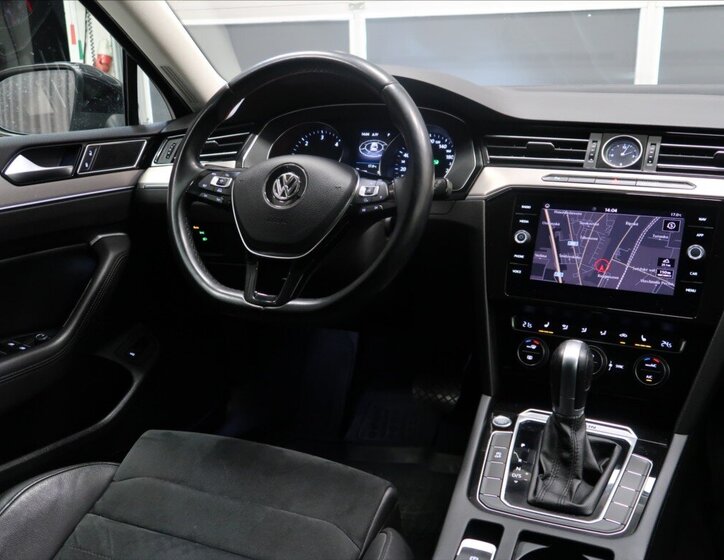 Volkswagen Passat Kombi 2,0 l 140 kw