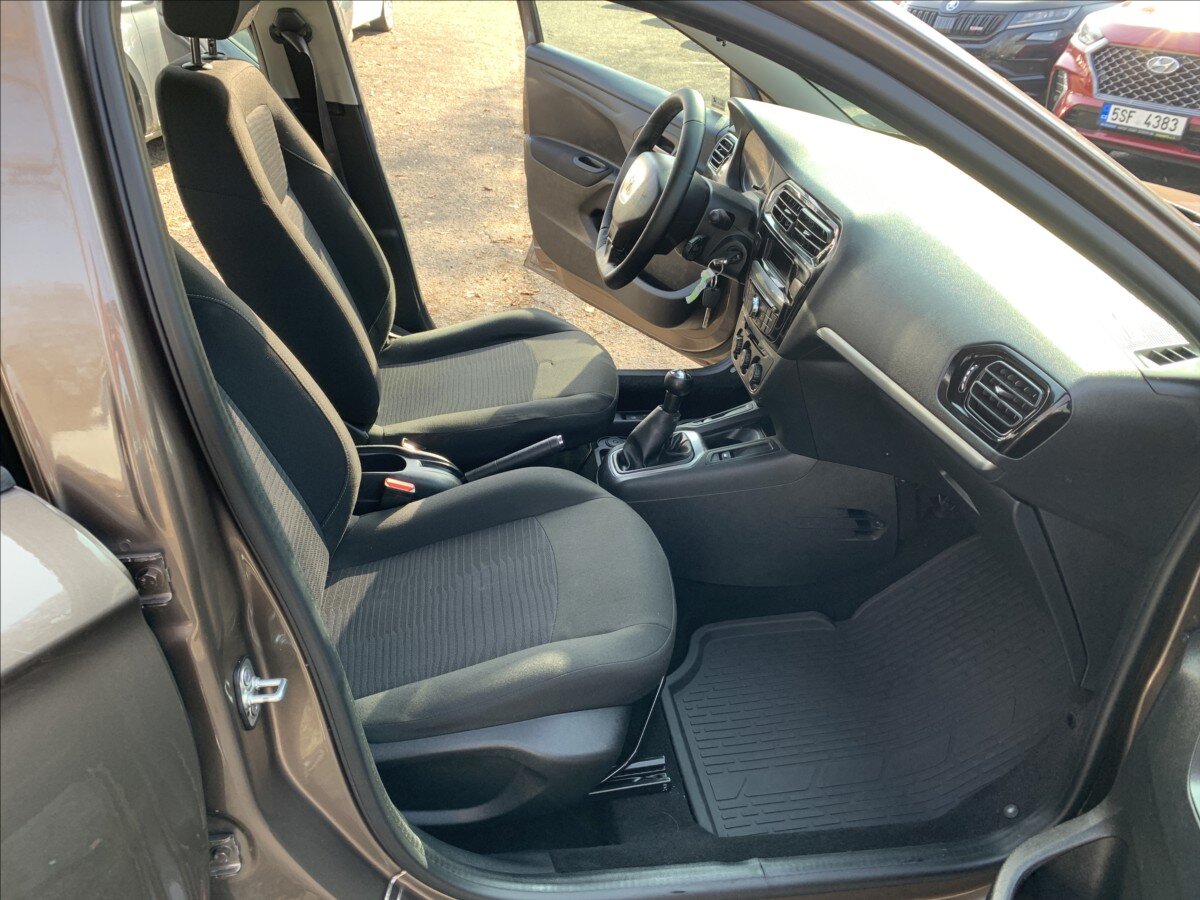 Peugeot 301 Sedan 1,6 l 85 kw