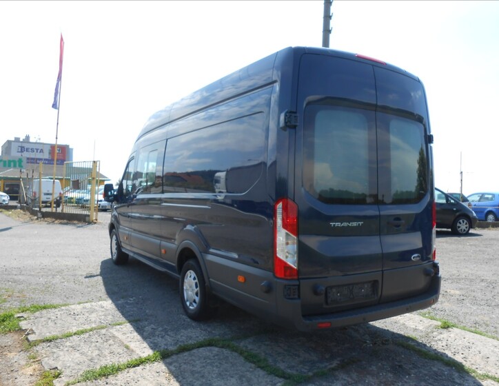 Ford Transit 12