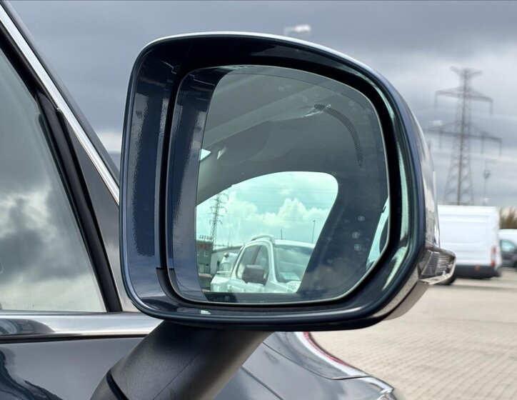 Volvo XC90 SUV 2,0 l 173 kw