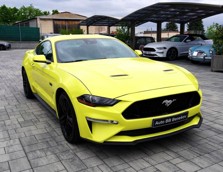 Ford Mustang 8