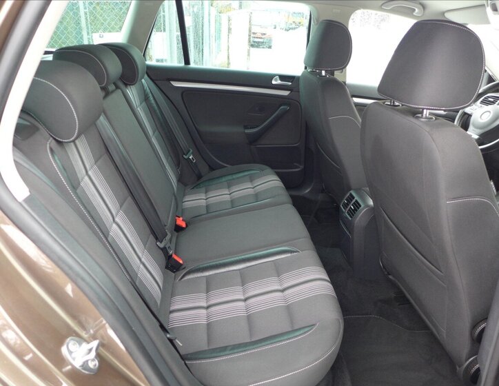 Volkswagen Golf Kombi 1,2 l 77 kw