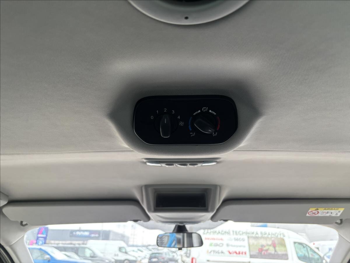 Ford Tourneo Custom Kombi 2,2 l 92 kw