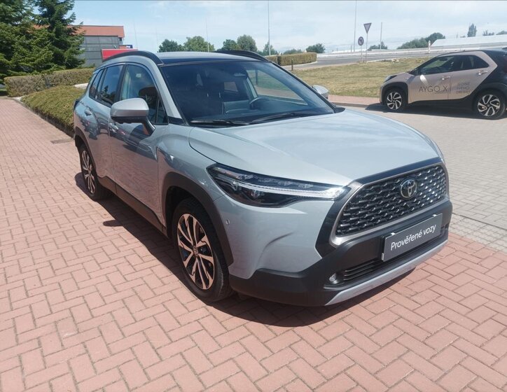 Toyota Corolla Cross SUV / Terénní 2,0 l 112 kw