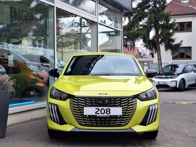 Peugeot 208 Hatchback 1,2 l 74 kw