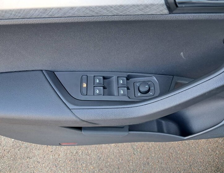 Škoda Karoq SUV / Terénní 1,5 l 110 kw