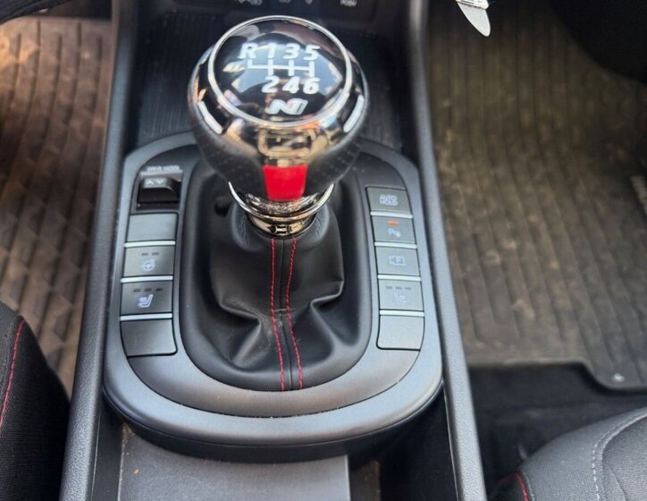 Hyundai Kona SUV / Terénní 1,6 l 145 kw