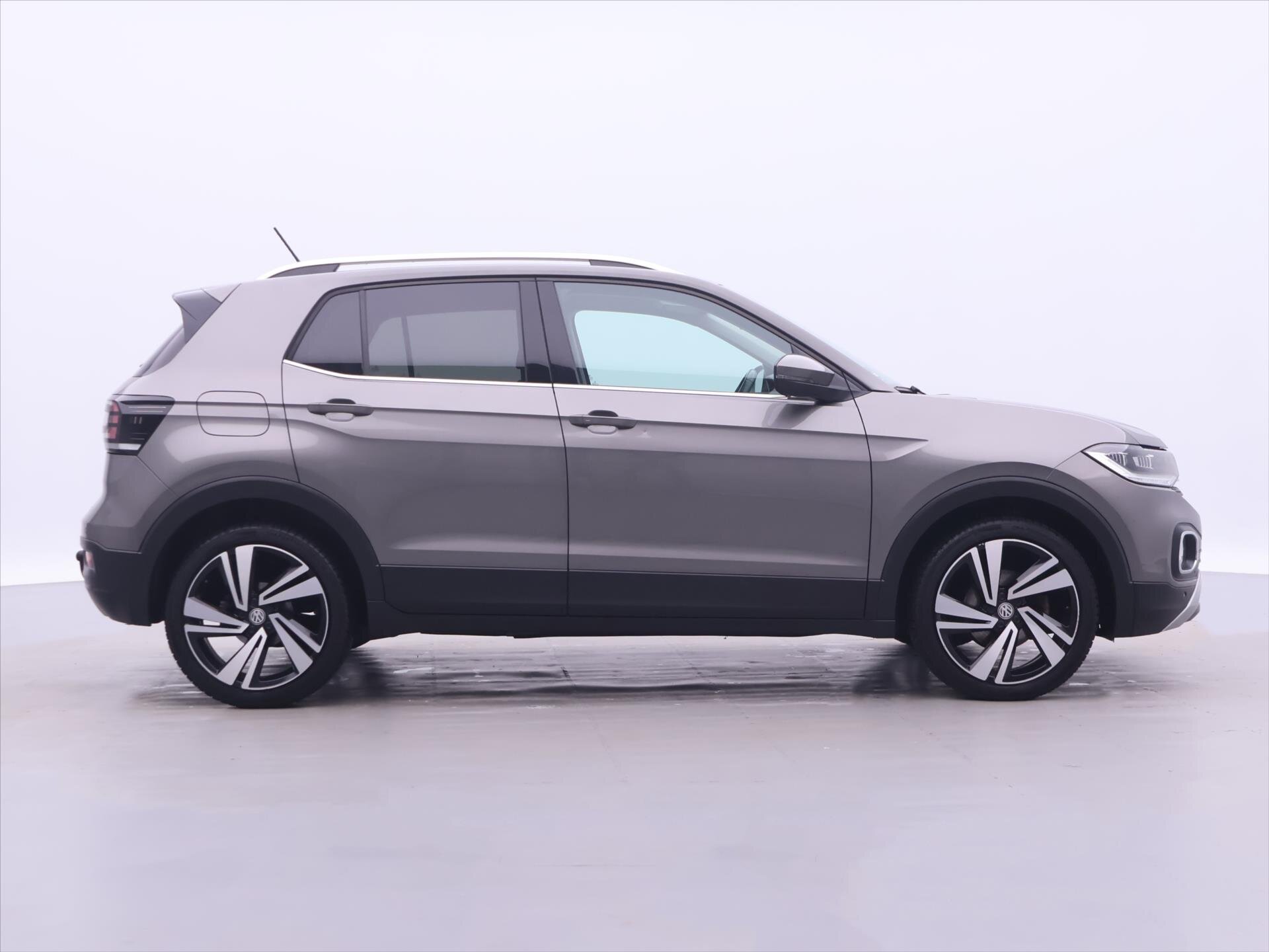Volkswagen T-Cross SUV / Terénní 999,0 85 kw