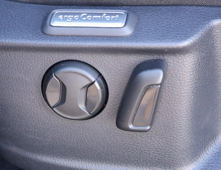 Volkswagen Passat Sedan / Limuzína 1,4 l 110 kw